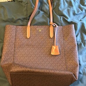 Big Michael Kors purse brown
